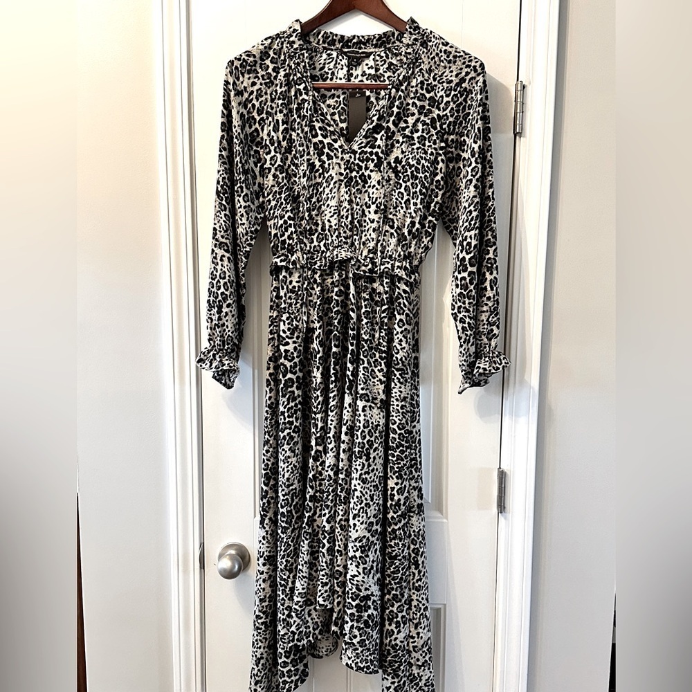 NWT! Banana Republic Asymmetric Hem Leopard Print Midi V-Neck Dress Size 6 - Picture 4 of 10